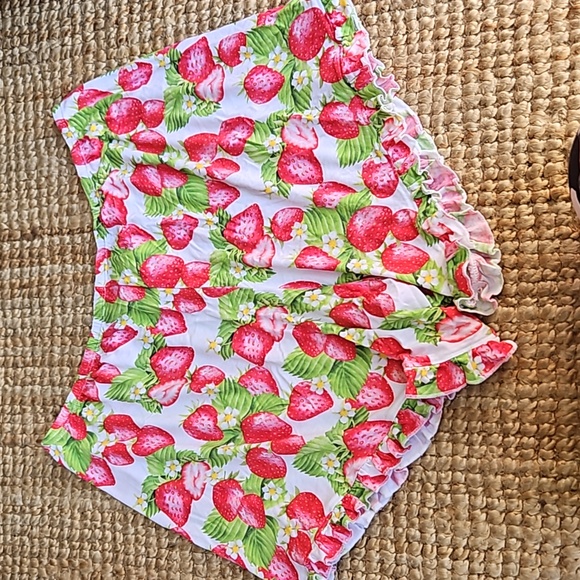 B) Posh Peanut pj's - Picture 7 of 7